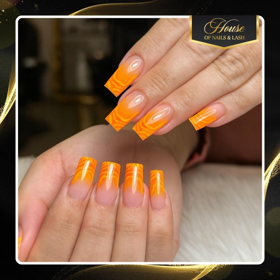 Halloween nail design